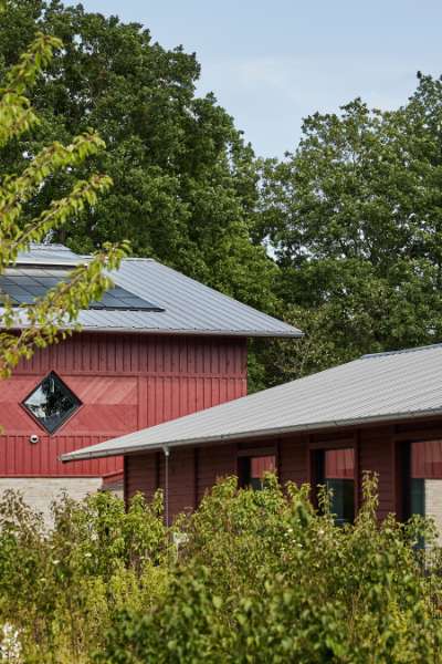 Danmarks første CO2-neutrale børnehave beklædt med stålprofiler, Børnehuset Grønnegården, Transformervej 3, 2860 Søborg